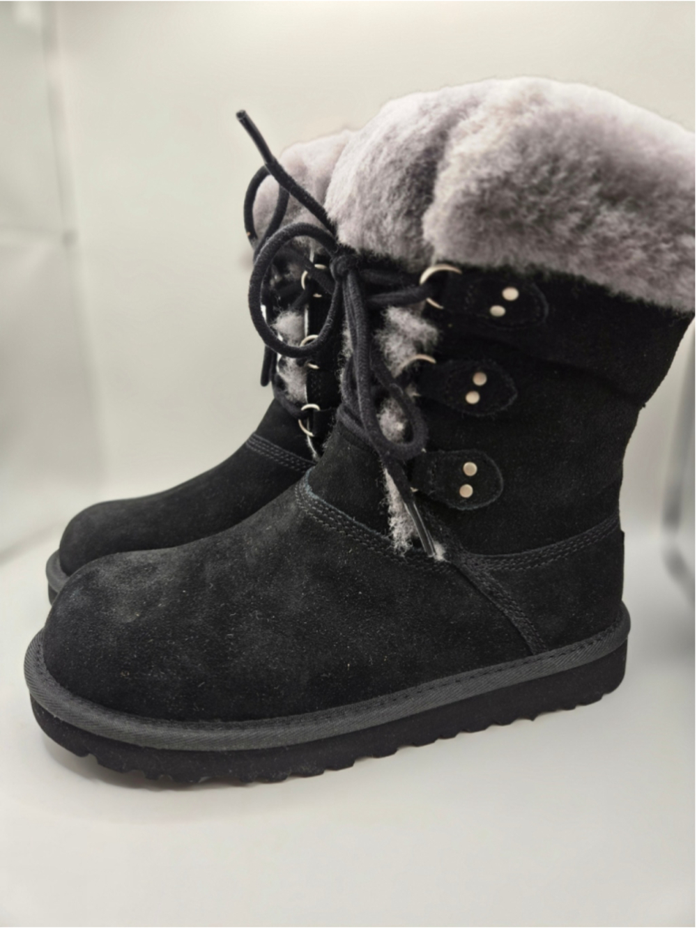 Girls UGG Sophy Boots Size 2 Black Grey